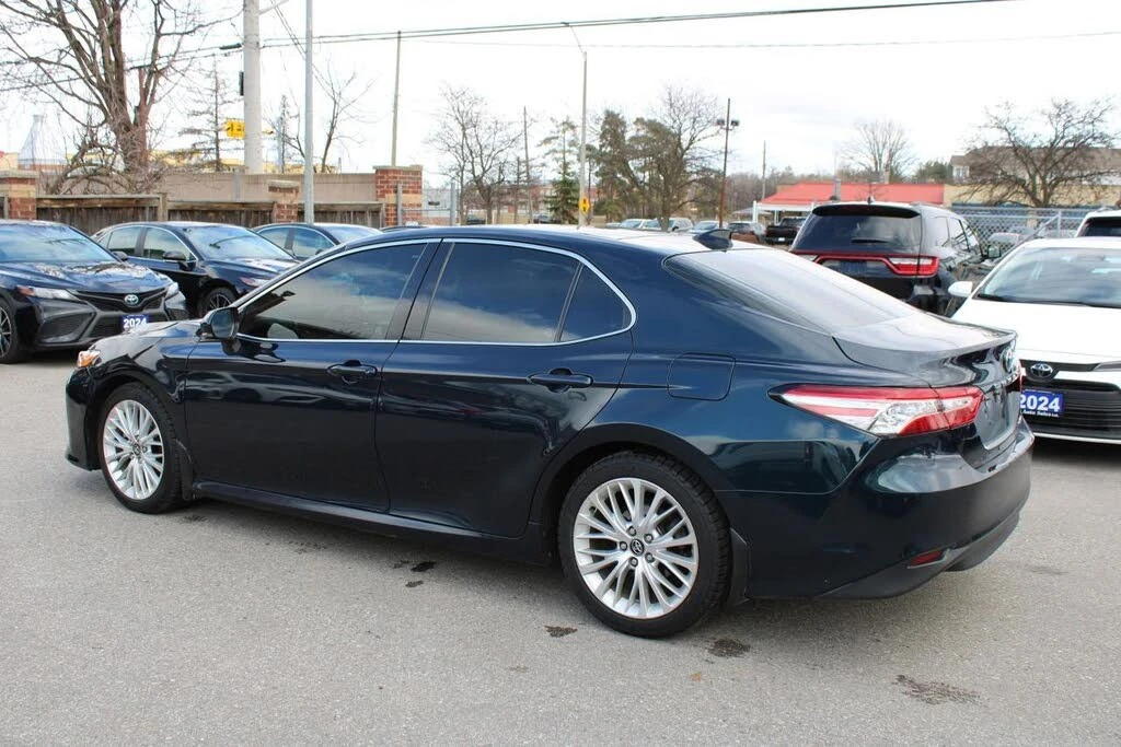 Toyota Camry XLE* FWD* АвтоКредит* (ЦЕНА ДО БГ), снимка 4 - Автомобили и джипове - 54069915