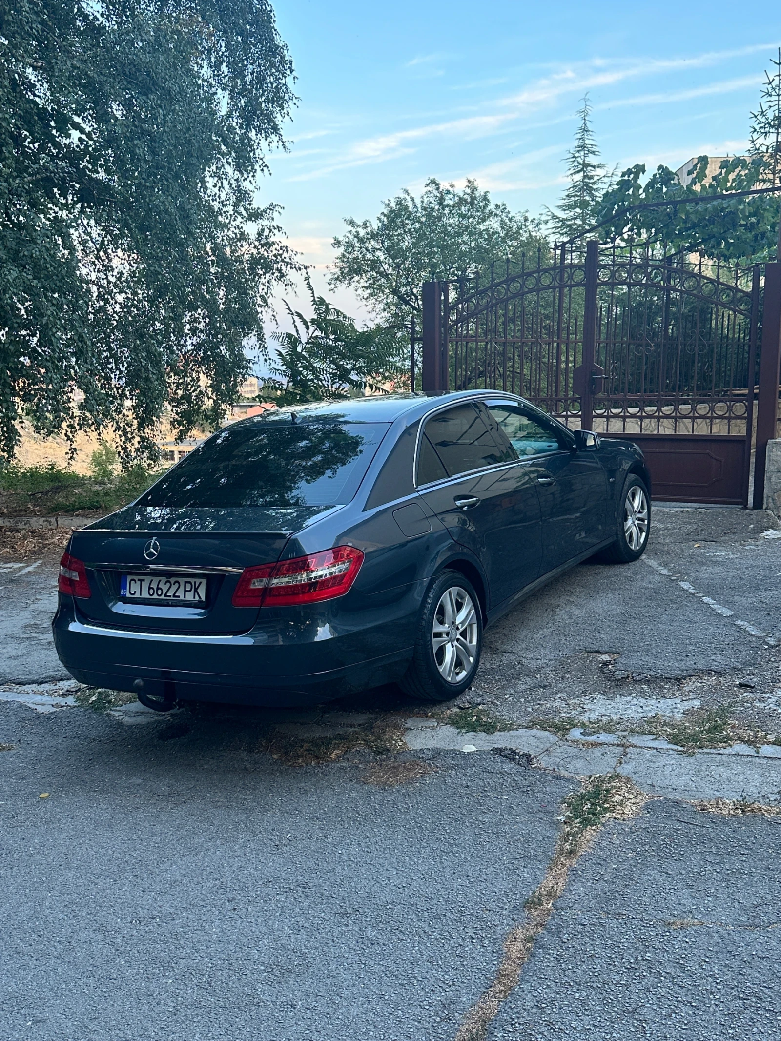 Mercedes-Benz E 200 Avantgarde, снимка 6 - Автомобили и джипове - 54152351