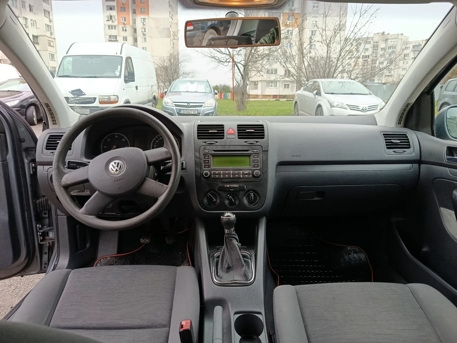 VW Golf 5, снимка 8 - Автомобили и джипове - 54272970
