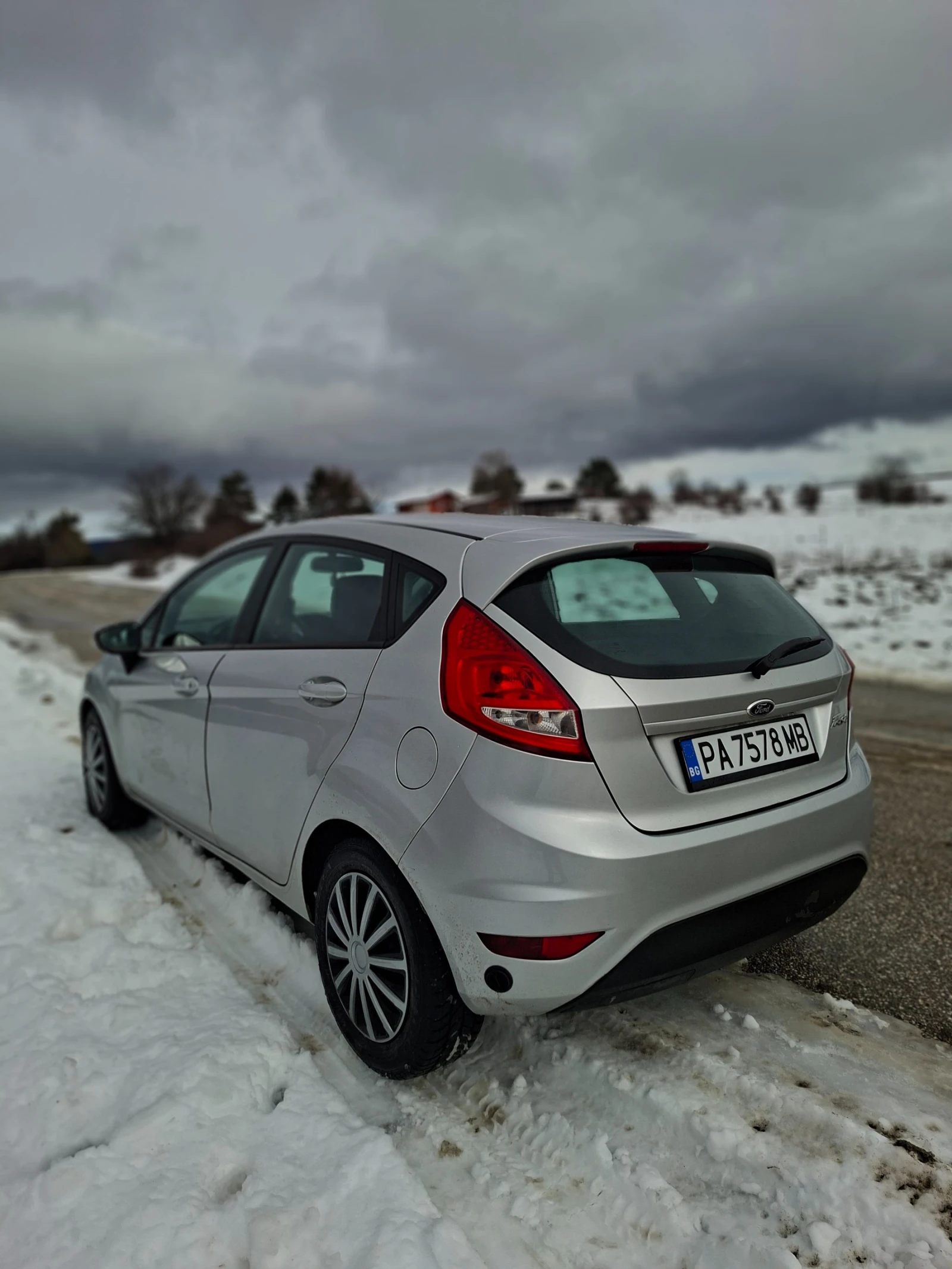 Ford Fiesta, снимка 4 - Автомобили и джипове - 55218449