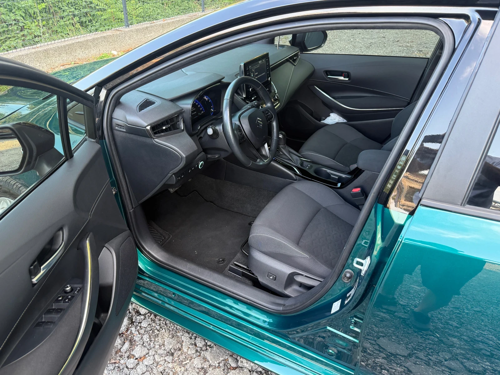 Suzuki Swace 1.8/hybrid/gaz/ful /36000km., снимка 9 - Автомобили и джипове - 55382574