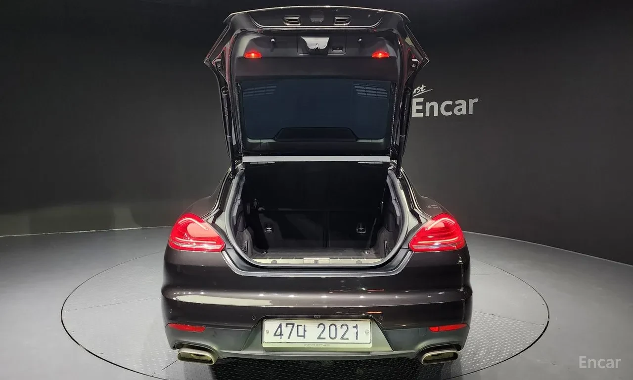 Porsche Panamera 3.0 V6 | PDK | Sunroof | Carbon Steering | Top Spe, снимка 16 - Автомобили и джипове - 55438284