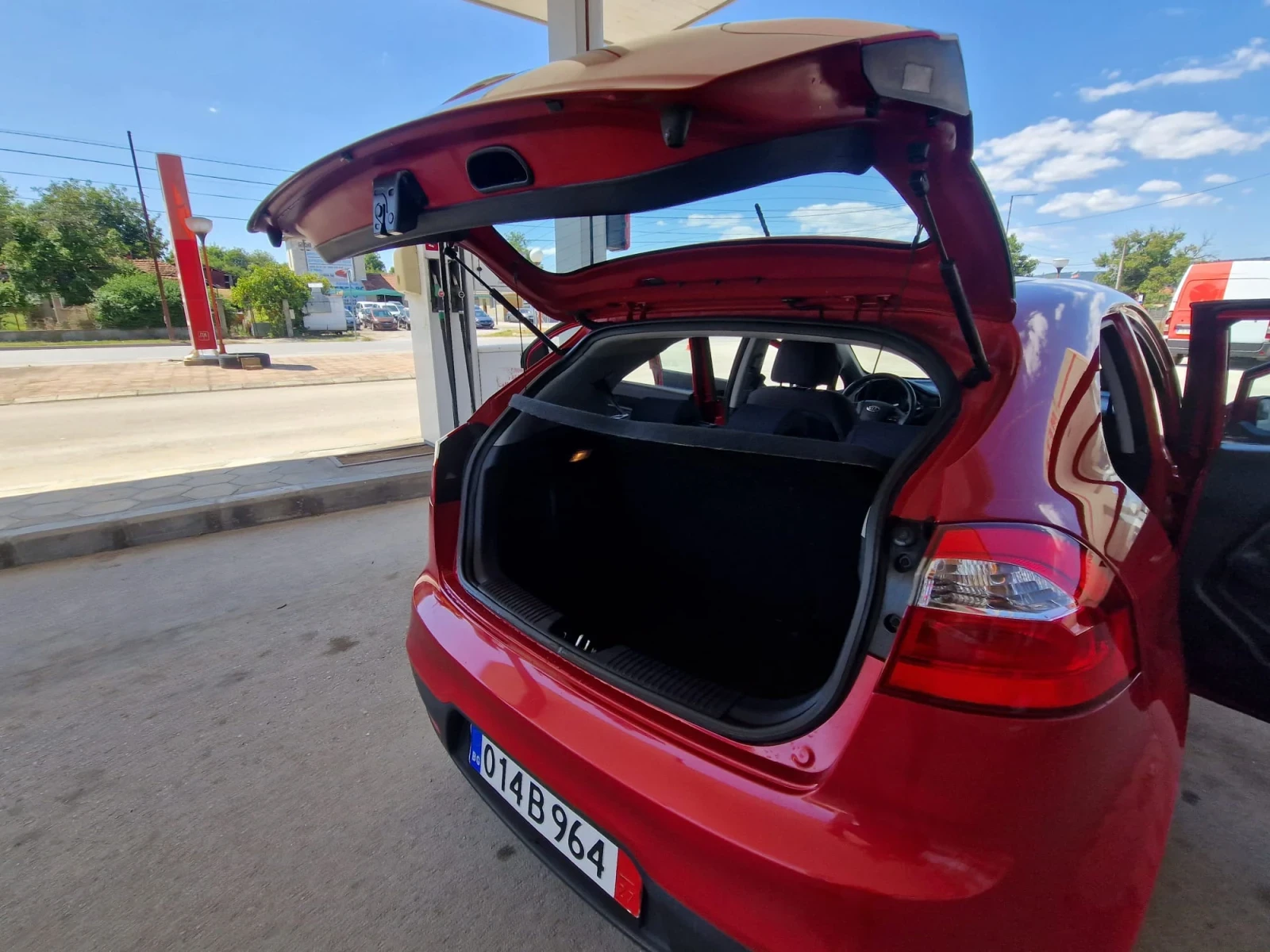 Kia Rio 1.3куб.85к.с.2014г. , снимка 14 - Автомобили и джипове - 55468430