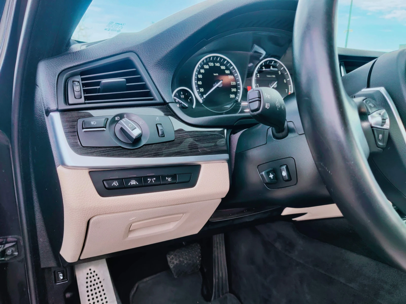 BMW 528 Xdrive , снимка 8 - Автомобили и джипове - 56061592