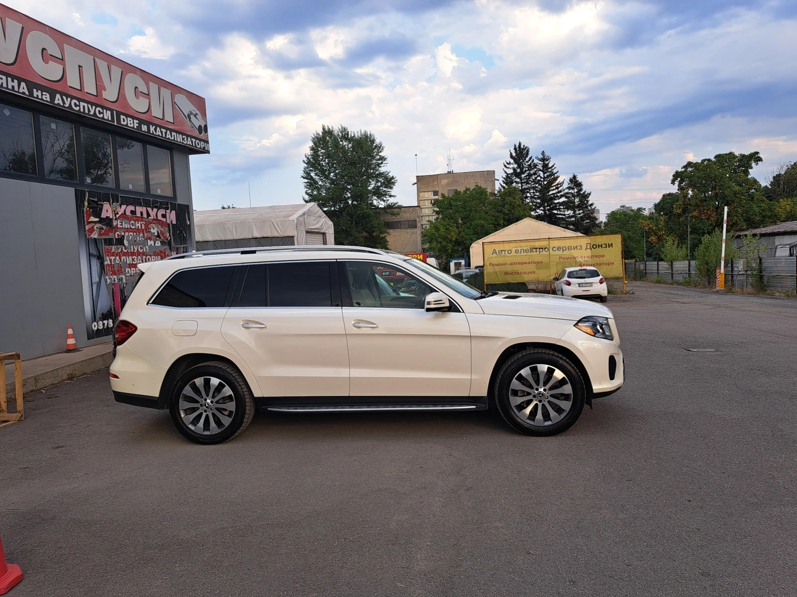 Mercedes-Benz GLS 450 4 Matic/ НОВ ДВИГАТЕЛ!!!, снимка 3 - Автомобили и джипове - 56151350