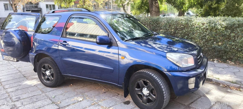 Toyota Rav4, снимка 4 - Автомобили и джипове - 47651141