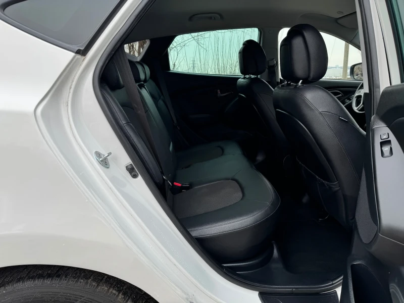 Hyundai IX35 2.0D.4Х4.173Х.КМ.АВТО.КОЖА.НАВИ.КЕЙЛЕС 14г!, снимка 14 - Автомобили и джипове - 52075257