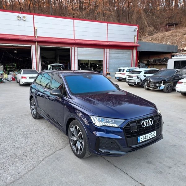 Audi Q7 | Quattro* 360 CAM* HEAD UP* 7 МЕСТА* , снимка 3 - Автомобили и джипове - 56164325