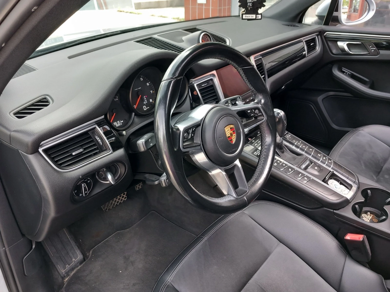 Porsche Macan 2.0 бензин автоматик 4х4 - изображение 10