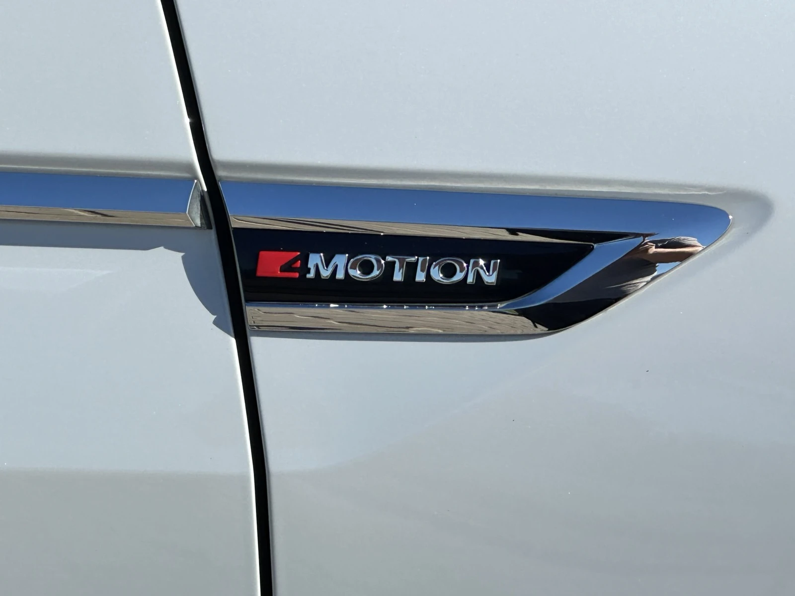 VW Tiguan Allspace 7Местен Elegance 2.0 Tsi 180hp 4Motion - изображение 4