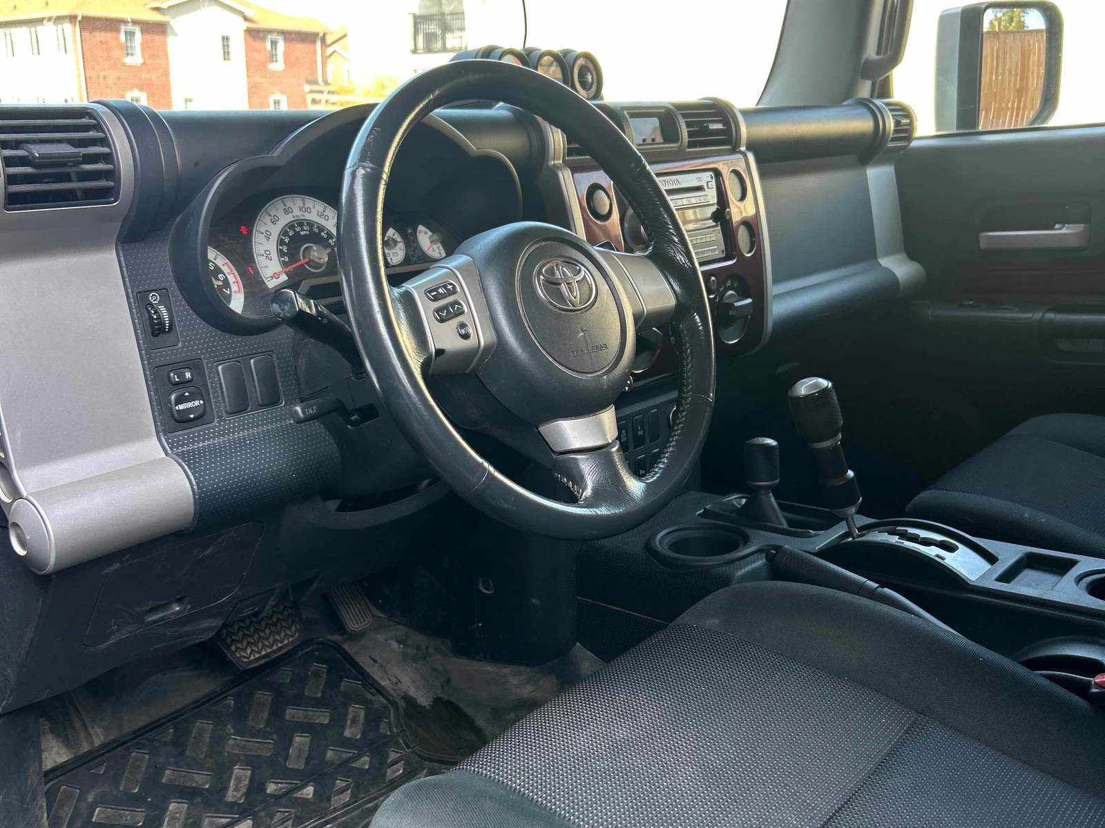 Toyota Fj cruiser CARFAX АВТО КРЕДИТ  - изображение 5