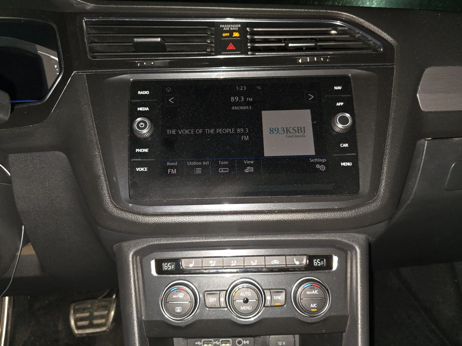 VW Tiguan SEL Jet Black R-Line, снимка 11 - Автомобили и джипове - 53712842