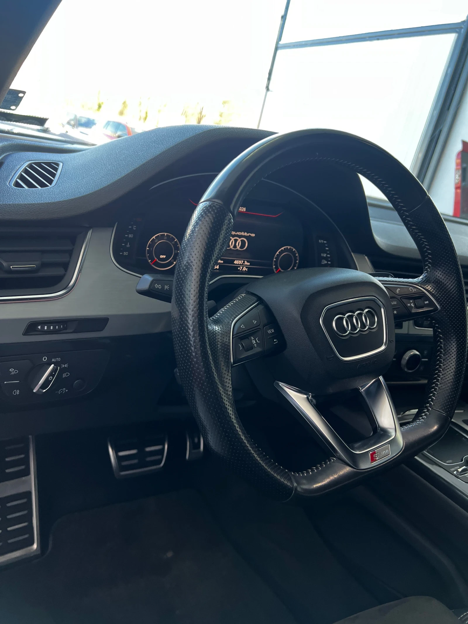 Audi Q7, снимка 9 - Автомобили и джипове - 53827095