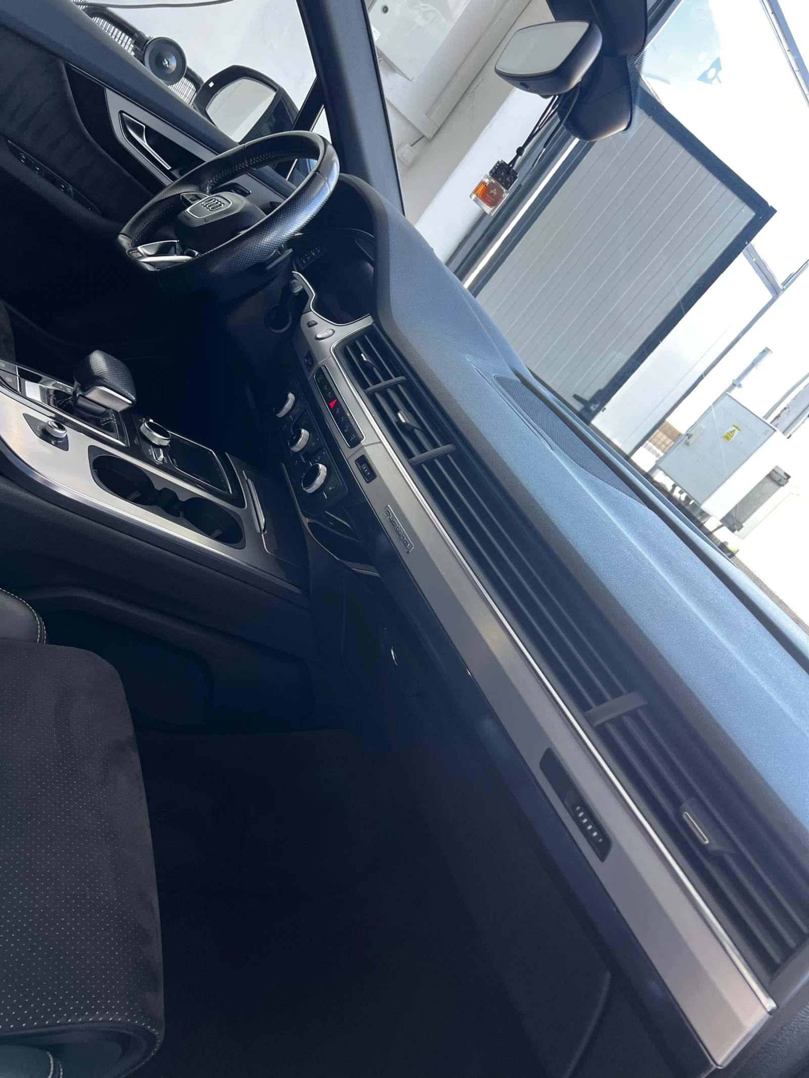 Audi Q7, снимка 7 - Автомобили и джипове - 53827095