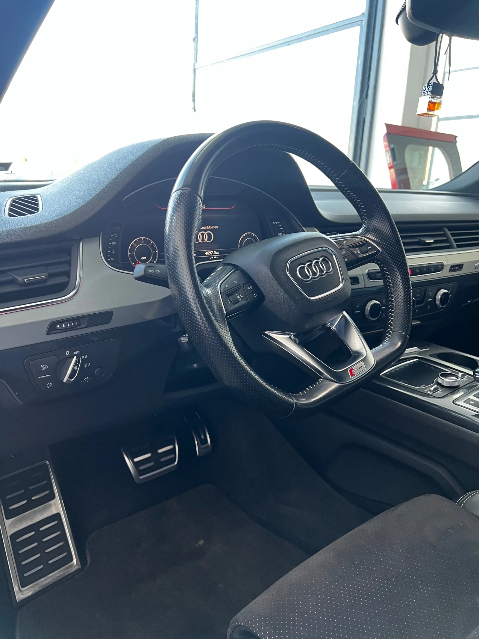 Audi Q7, снимка 11 - Автомобили и джипове - 53827095