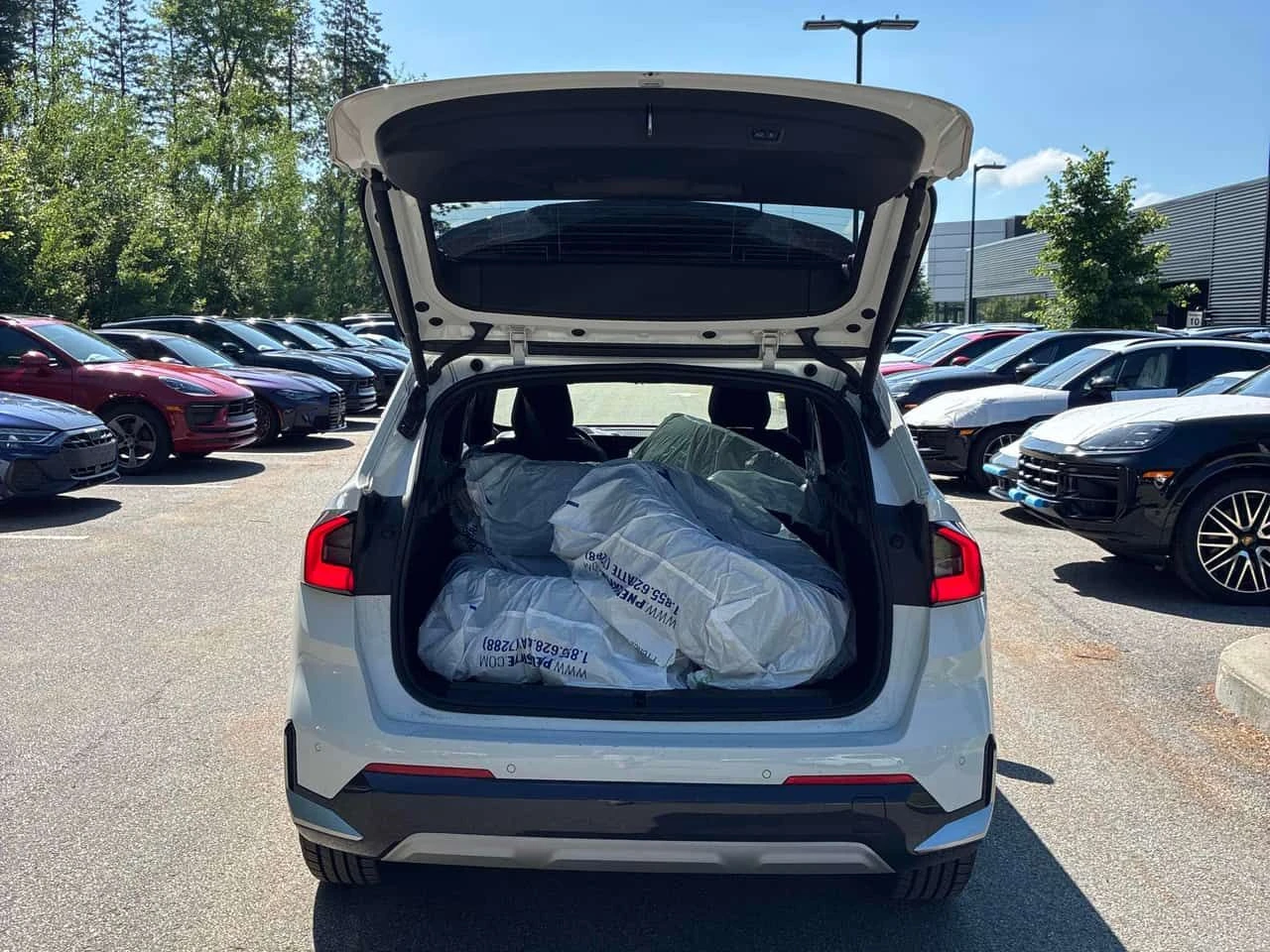 BMW X1 xDrive28i/360/ПАНОРАМА/ПОДГРЕВИ/ВТОРИ ГУМИ, снимка 15 - Автомобили и джипове - 55106113