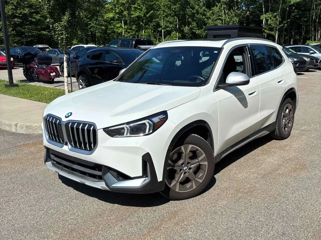 BMW X1 xDrive28i/360/ПАНОРАМА/ПОДГРЕВИ/ВТОРИ ГУМИ