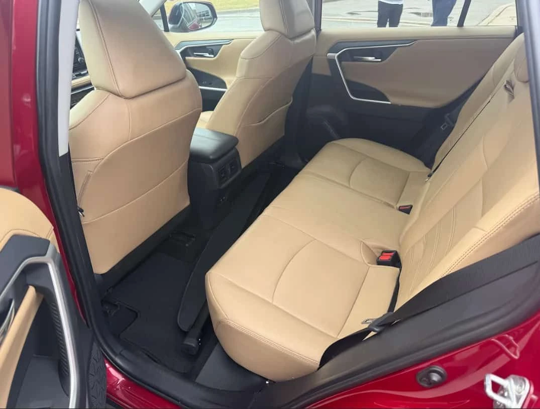 Toyota Rav4 * Limited * CARFAX * ОПЦИЯ ЗА ФИНАНСИРАНЕ , снимка 12 - Автомобили и джипове - 55246305