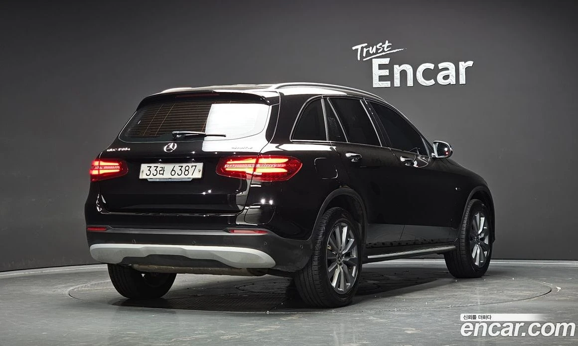 Mercedes-Benz GLC GLC350e 4MATIC, снимка 2 - Автомобили и джипове - 56117354