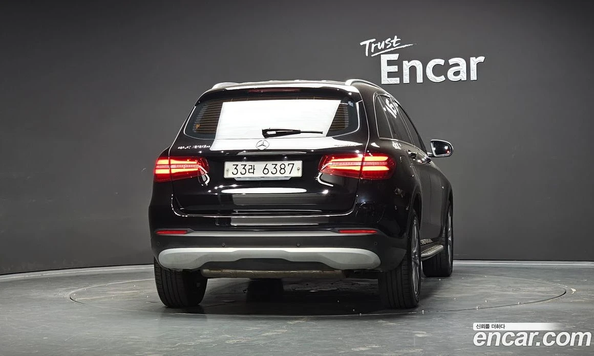 Mercedes-Benz GLC GLC350e 4MATIC, снимка 4 - Автомобили и джипове - 56117354
