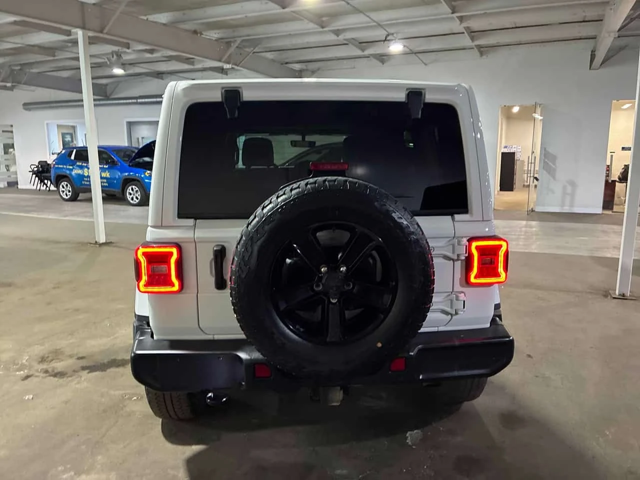 Jeep Wrangler Unlimited Altitude * CARFAX * АВТОКРЕДИТ * , снимка 4 - Автомобили и джипове - 56292685