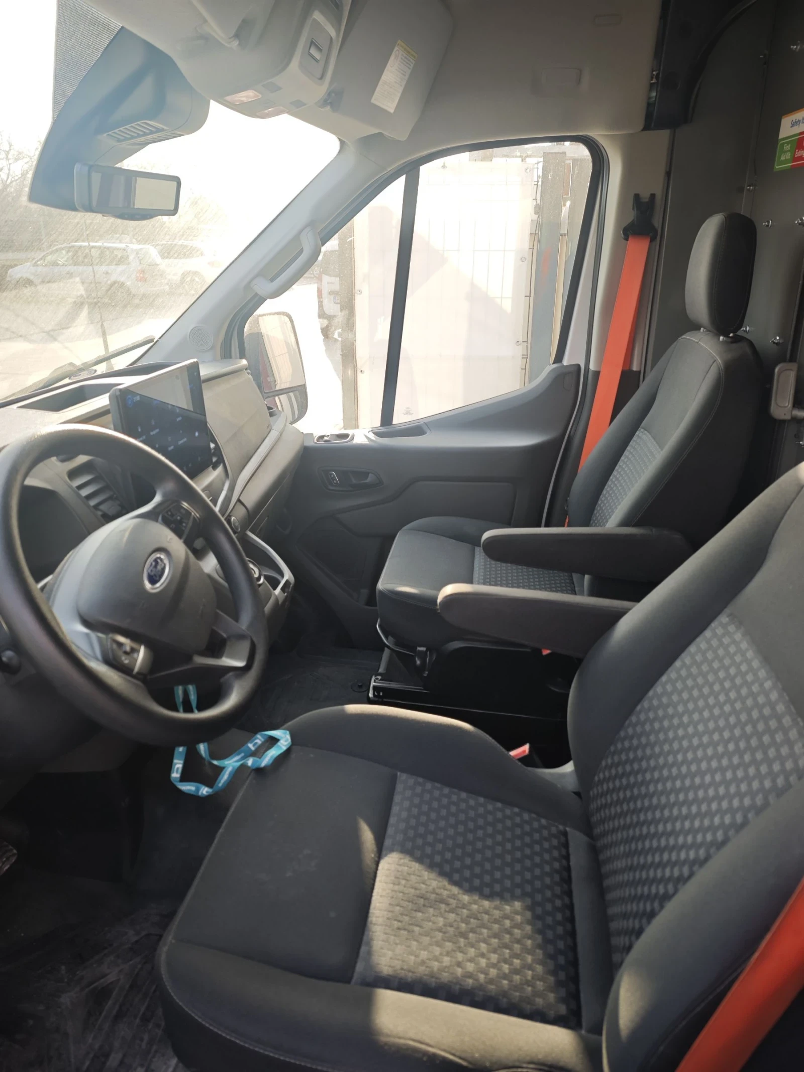 Ford Transit E Transit  N2 - изображение 9