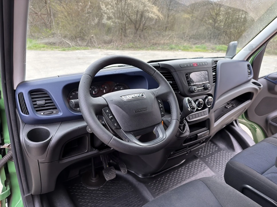 Iveco Daily 35S21* HI-MATIC* ЩОРИ* 4.60м* КЛИМА, снимка 11 - Бусове и автобуси - 54151755