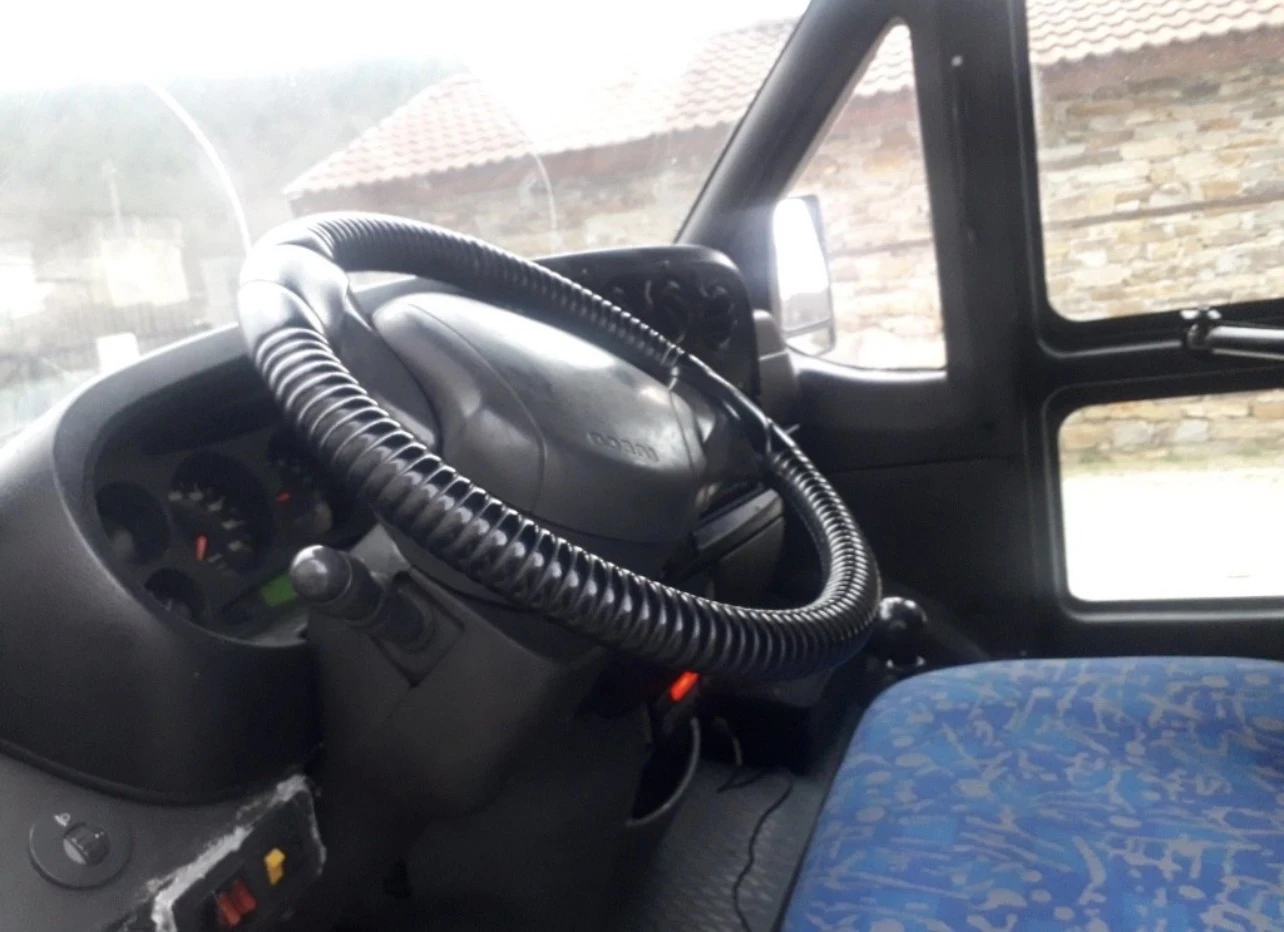 Iveco 2.8, снимка 4 - Бусове и автобуси - 54718667