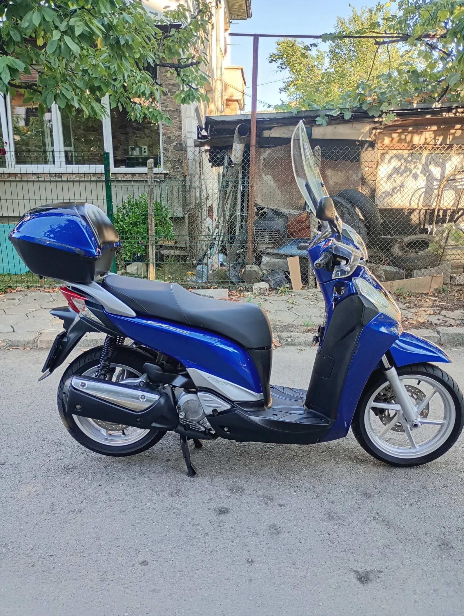 Honda Sh 300Инжекцион 2013г., снимка 9 - Мотоциклети и мототехника - 55707102