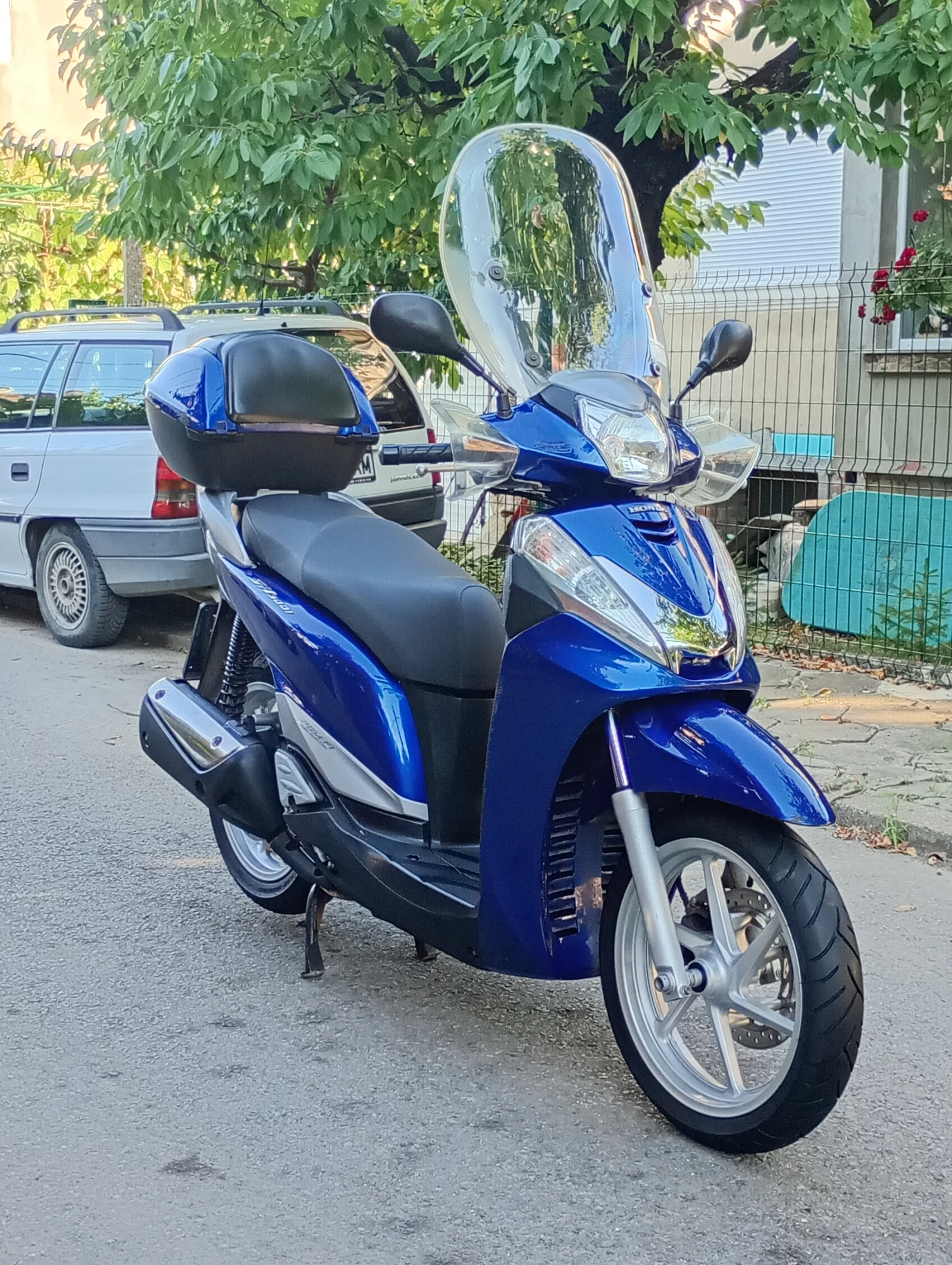 Honda Sh 300Инжекцион 2013г., снимка 4 - Мотоциклети и мототехника - 55707102