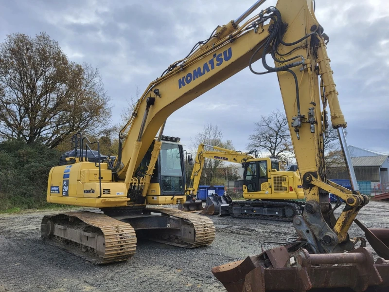 Багер Komatsu PC 210 LCI С 6 УРЕДА ЛИЗИНГ