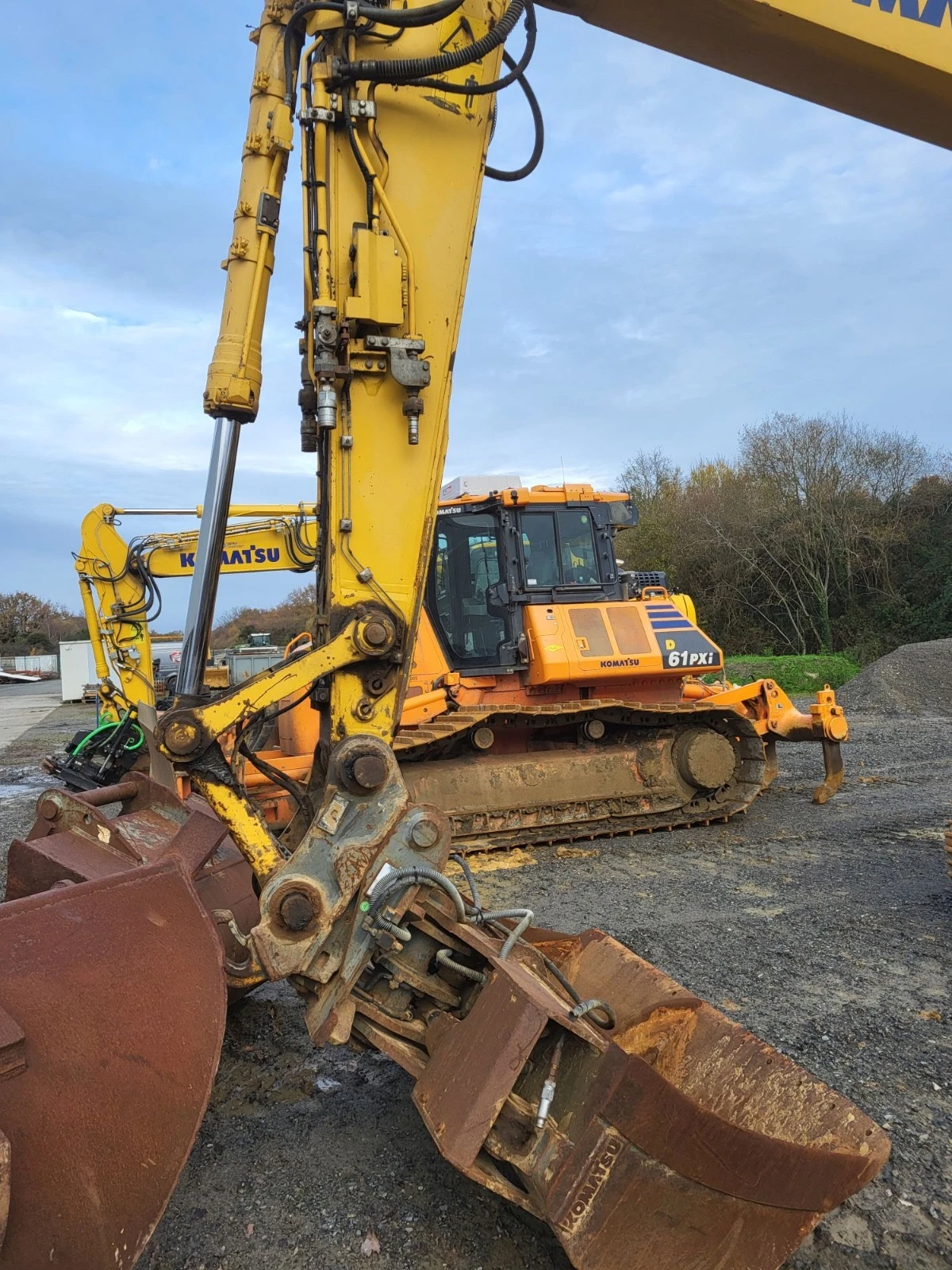 Багер Komatsu PC 210 LCI С 6 УРЕДА ЛИЗИНГ - изображение 8