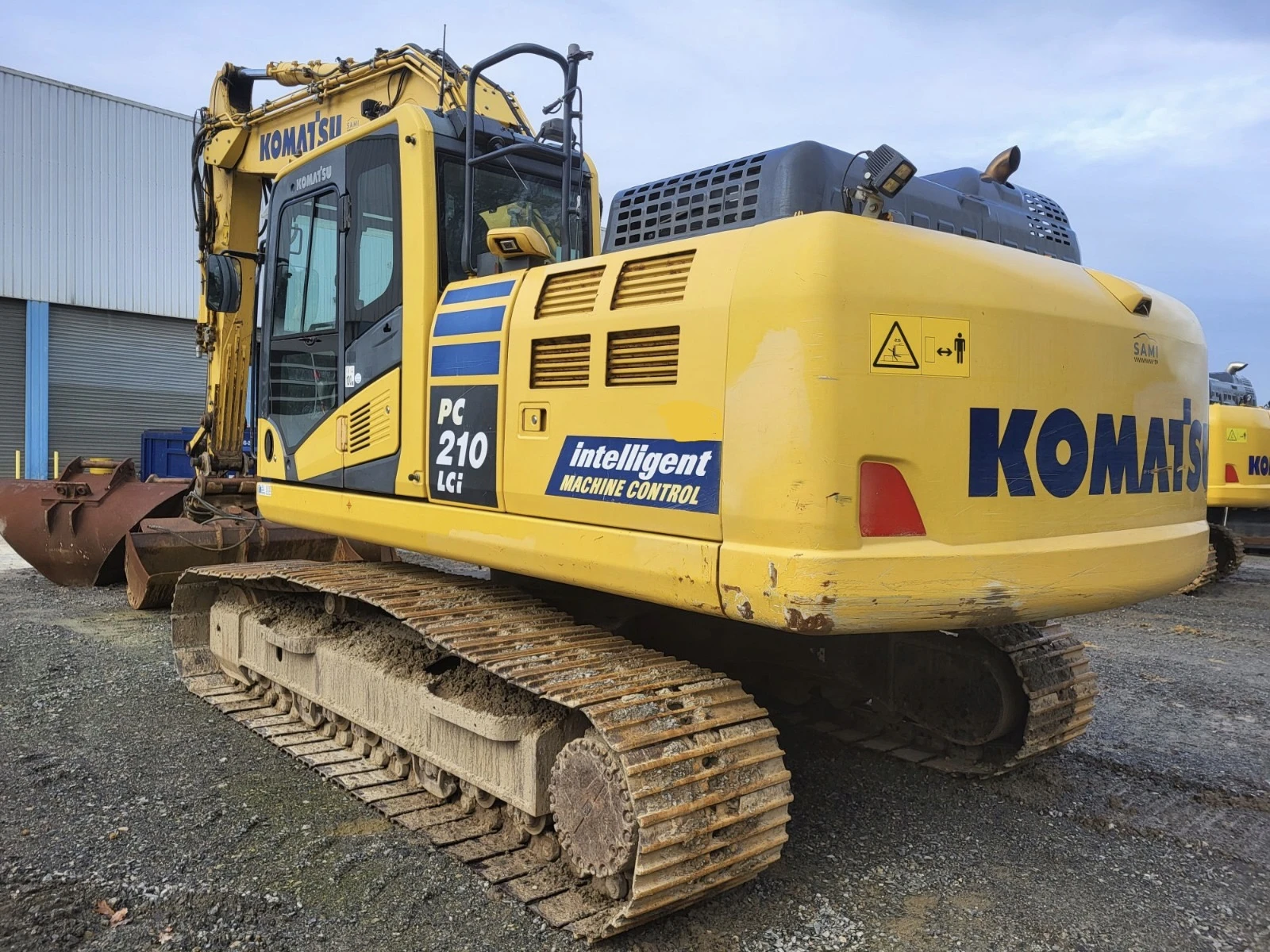 Багер Komatsu PC 210 LCI С 6 УРЕДА ЛИЗИНГ - изображение 5