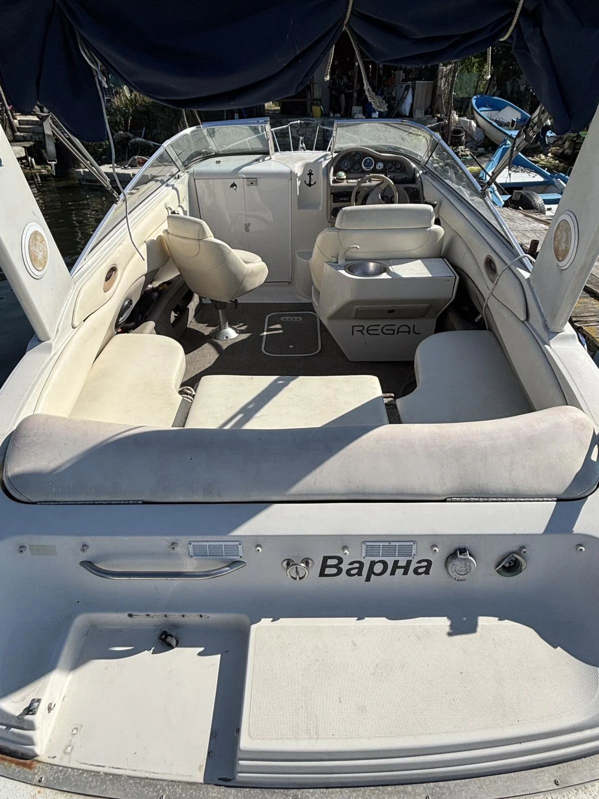 Моторна яхта Regal vallanti, снимка 6 - Воден транспорт - 55164109