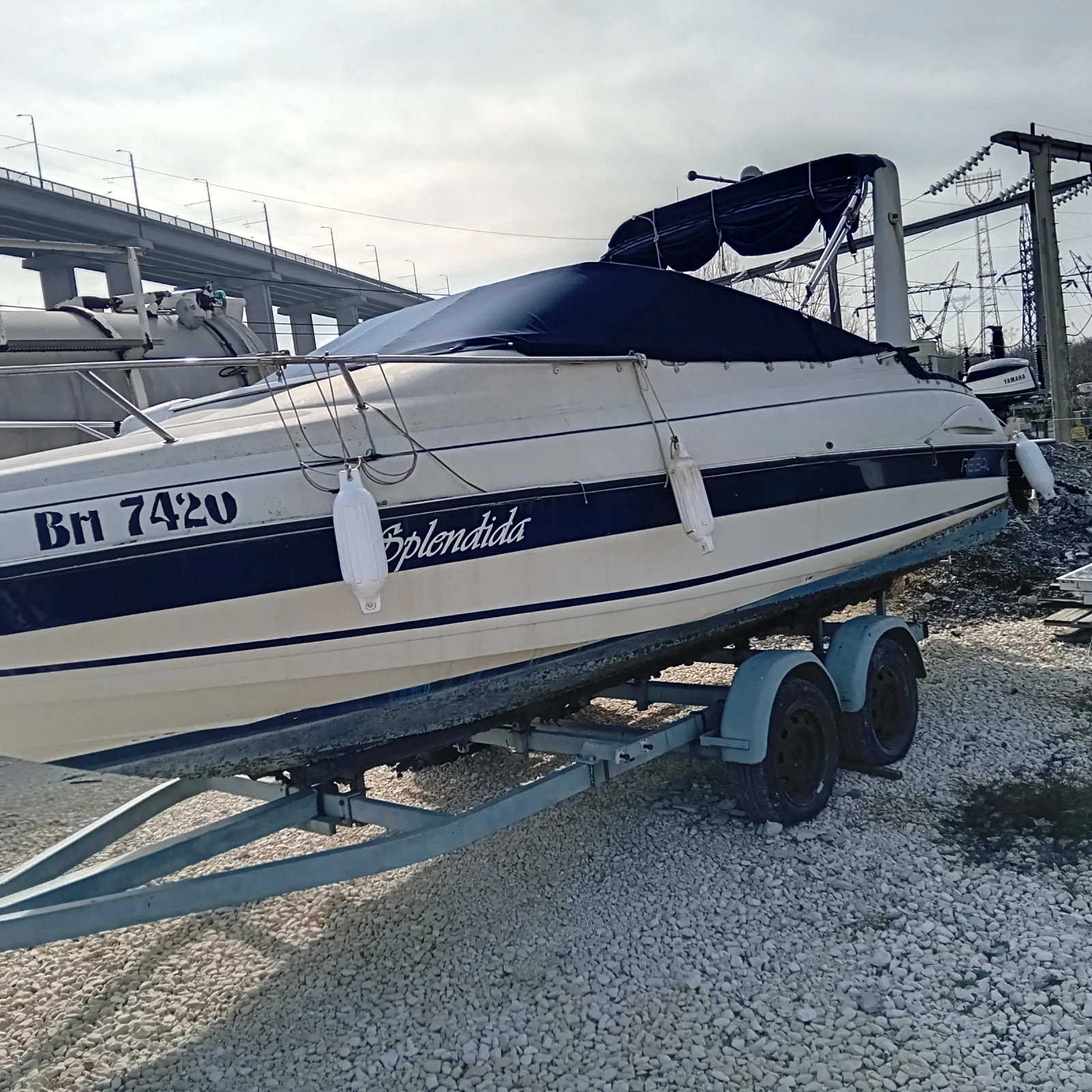 Моторна яхта Regal vallanti, снимка 2 - Воден транспорт - 53837377