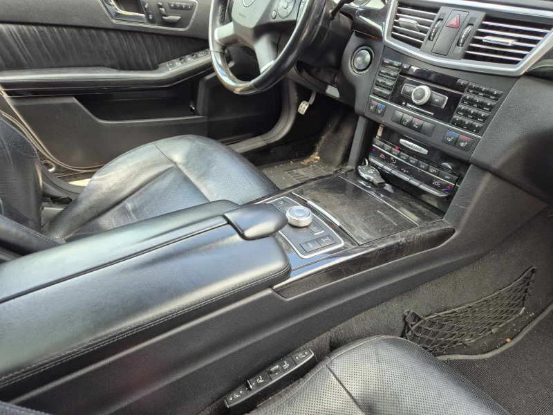 Mercedes-Benz E 350 10бр.4 Мatic AMG Xenon, снимка 13 - Автомобили и джипове - 37234988