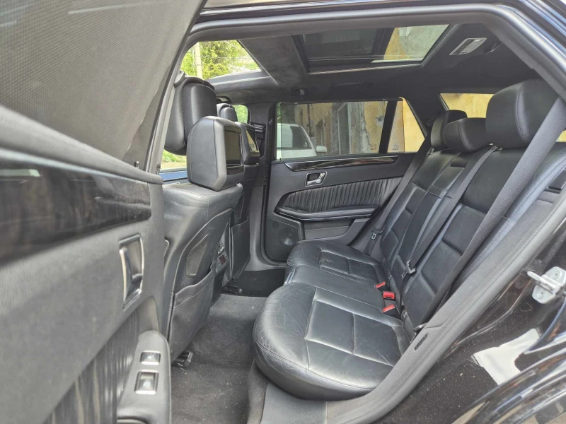 Mercedes-Benz E 350 10бр.4 Мatic AMG Xenon, снимка 4 - Автомобили и джипове - 37234988