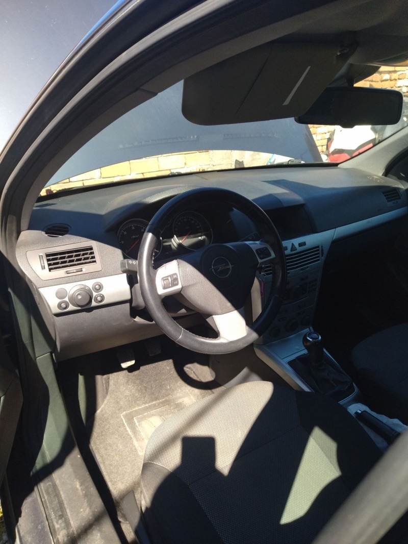 Opel Astra 1.7dizel eco flex, снимка 6 - Автомобили и джипове - 43985834