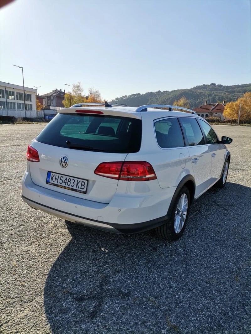 VW Passat Alltrack 2.0 TDI 140k.c., снимка 8 - Автомобили и джипове - 47554513