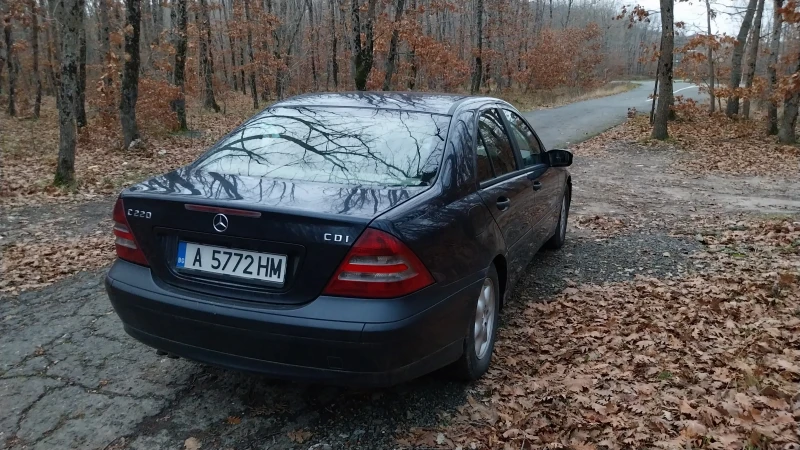 Mercedes-Benz C 220 2.2, снимка 4 - Автомобили и джипове - 48336931