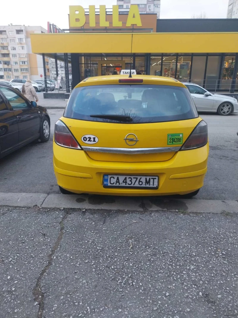 Opel Astra H, снимка 3 - Автомобили и джипове - 48441355