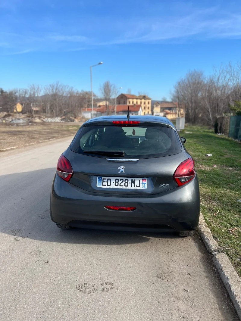 Peugeot 208 1.4, снимка 7 - Автомобили и джипове - 48731961