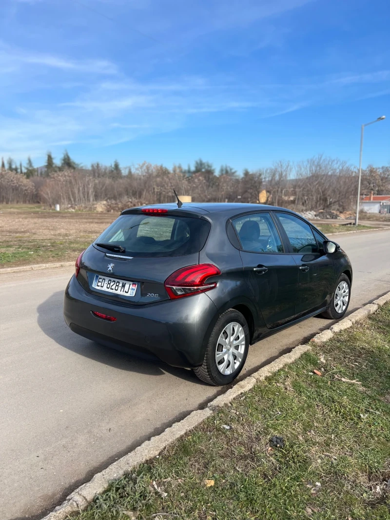 Peugeot 208 1.4, снимка 6 - Автомобили и джипове - 48731961