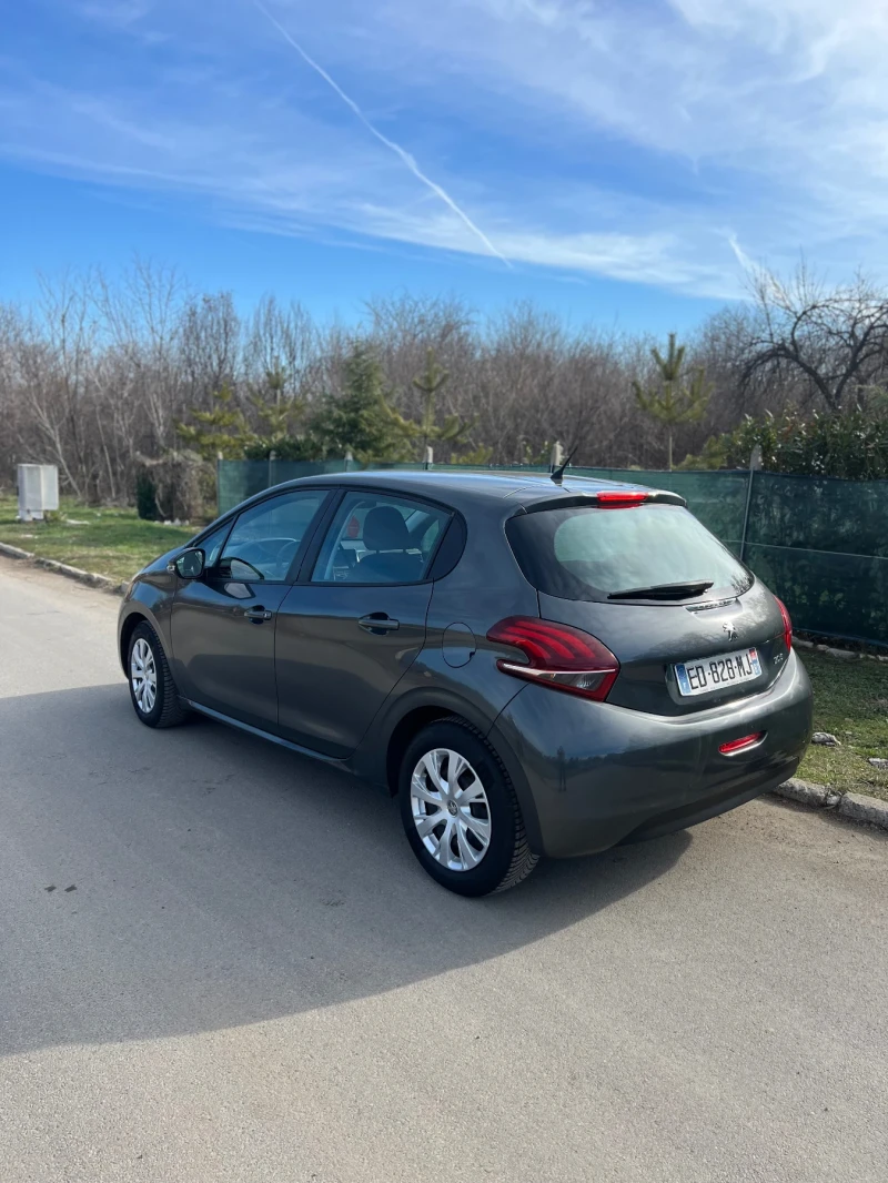 Peugeot 208 1.4, снимка 4 - Автомобили и джипове - 48731961