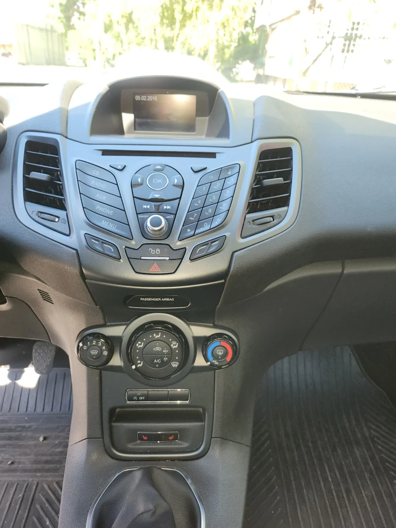 Ford Fiesta 2015 , снимка 5 - Автомобили и джипове - 52574162