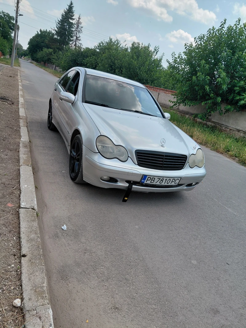 Mercedes-Benz 220 2.2, снимка 7 - Автомобили и джипове - 52259004