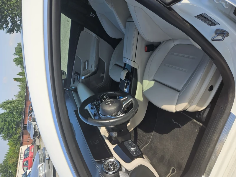 Mercedes-Benz CLA 250, снимка 8 - Автомобили и джипове - 52264070