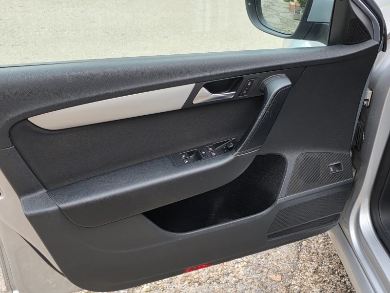 VW Passat, снимка 6 - Автомобили и джипове - 52564347