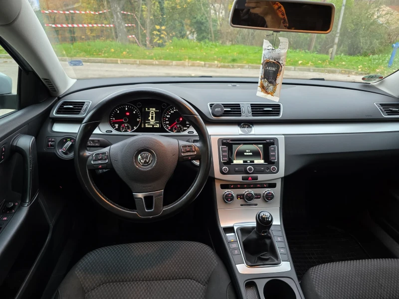 VW Passat, снимка 8 - Автомобили и джипове - 52564347