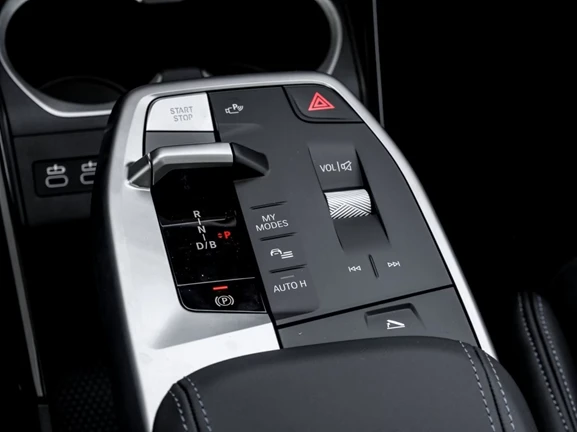 BMW iX1 xDrive30 M-Sport = NEW = Гаранция - изображение 9
